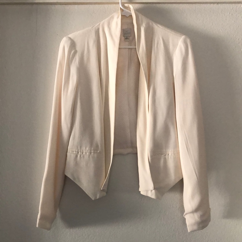 Lauren Conrad Cream Blazer (size 6)